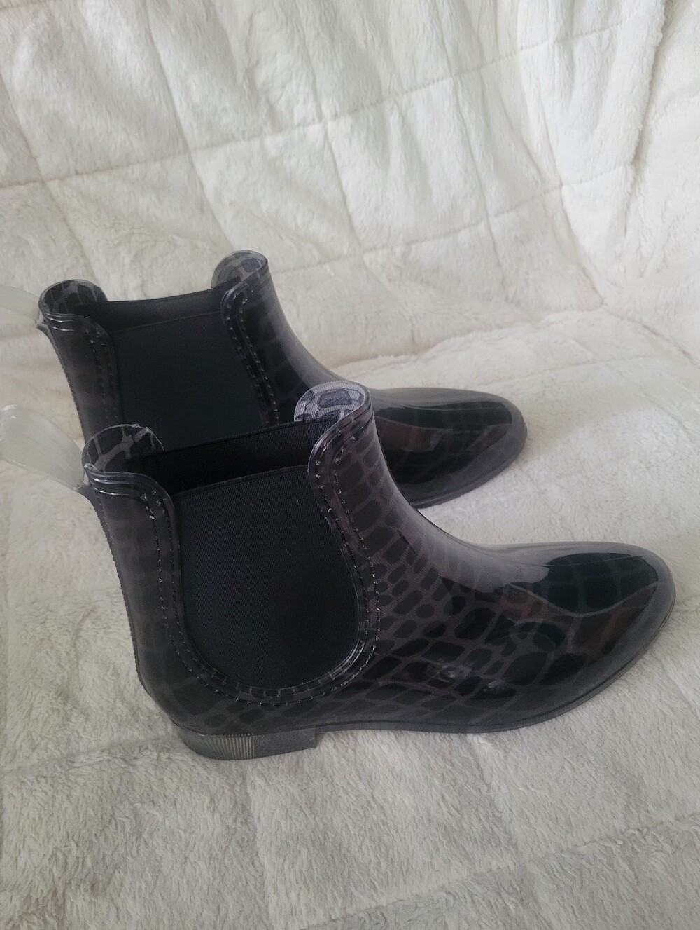 Henry Ferrera Black Croc-Effect Chelsea Rain Booties Size 9 Ankle Boots